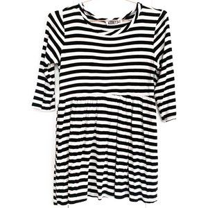 audrey 3+1 black and white striped babydoll top M
